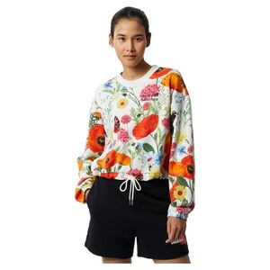Medium New Balance Super Bloom Crewneck Running Sweatshirt